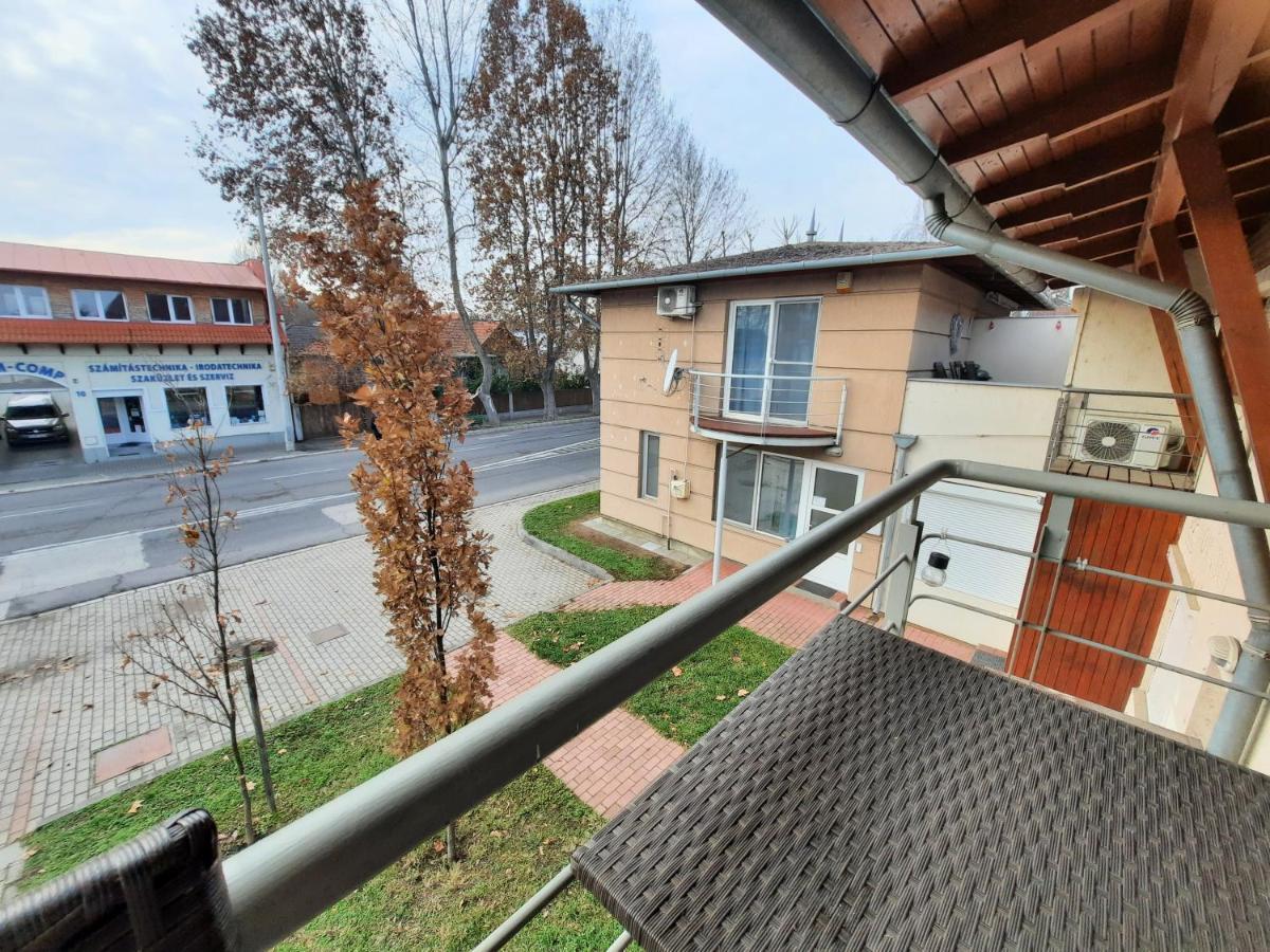 Appartamento Foki Apartman Siófok Esterno foto