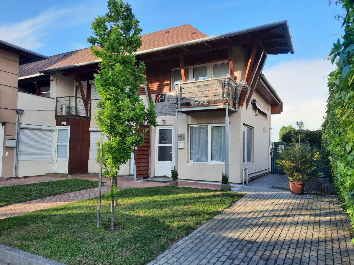 Appartamento Foki Apartman Siófok Esterno foto